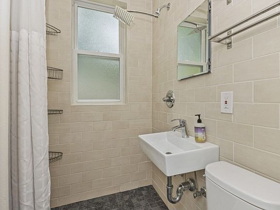 3/4 bathroom with shower