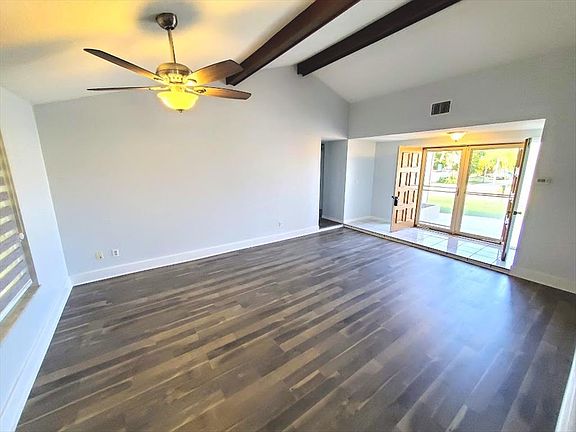 4th image of 1315 Meres Blvd