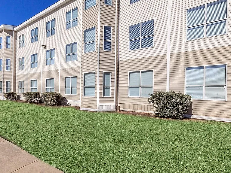 10965 S Gessner Dr #421 — Photo 2