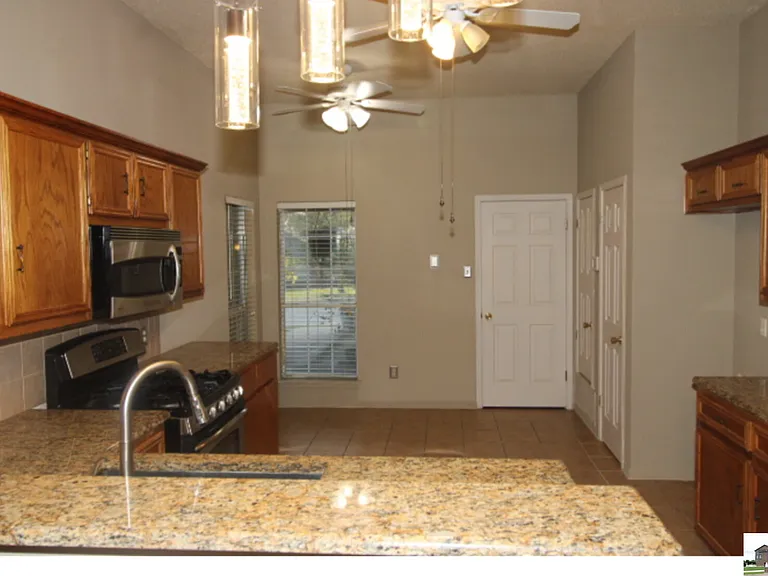924 Northern Dancer Dr — Photo 21