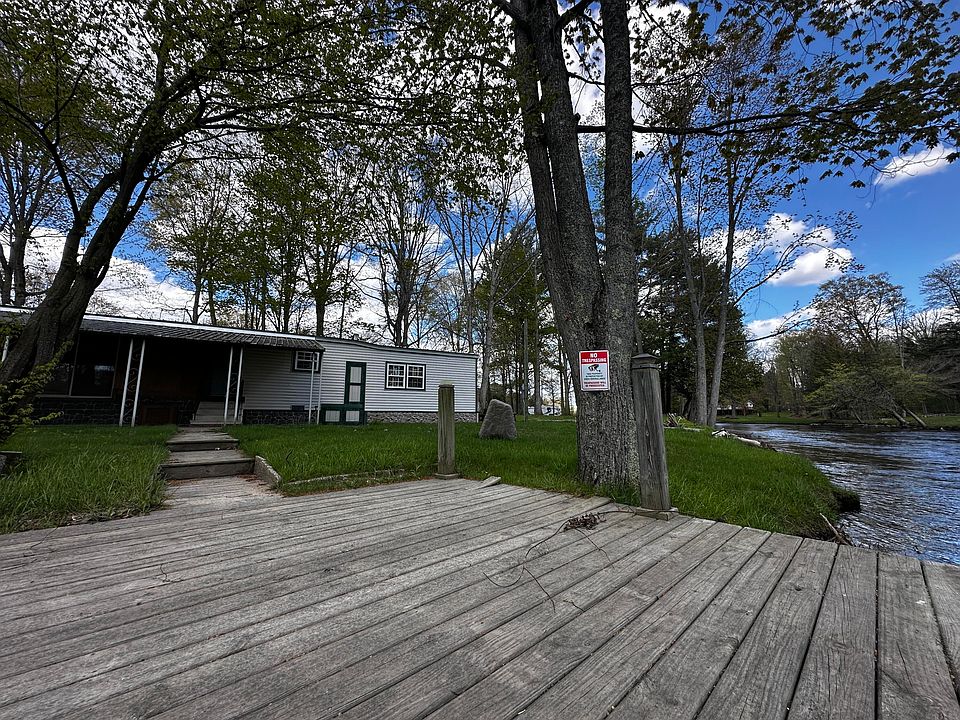 8933 E M 20, Hesperia, MI 49421 | MLS #26000847 | Zillow