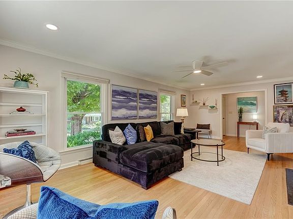 5th image of 2103 Briarwood Dr