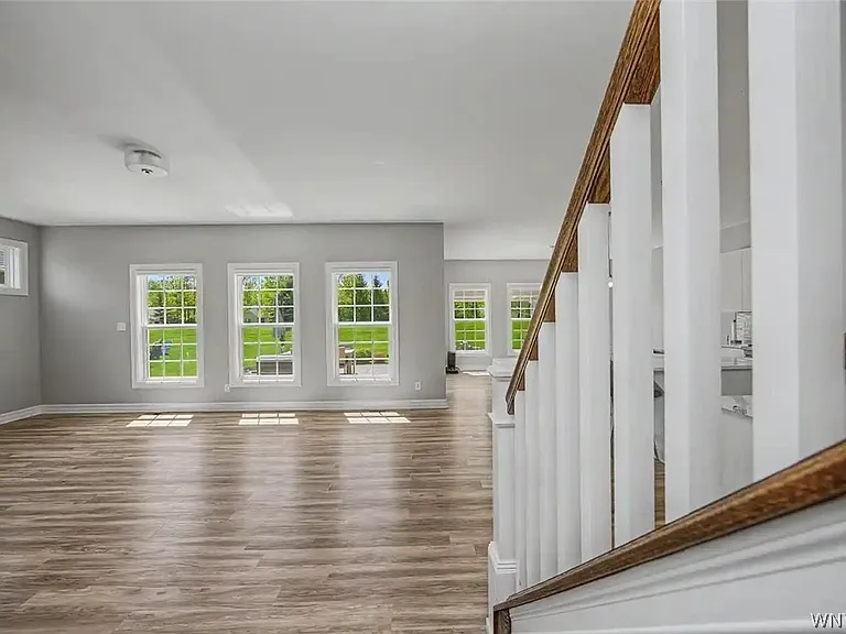 46 Eagleview Dr — Photo 24