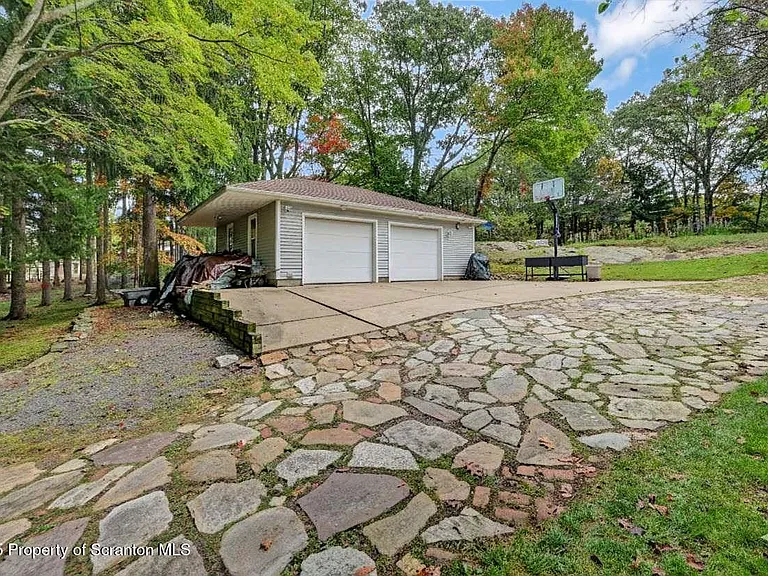 3360 Forest Rd — Photo 4