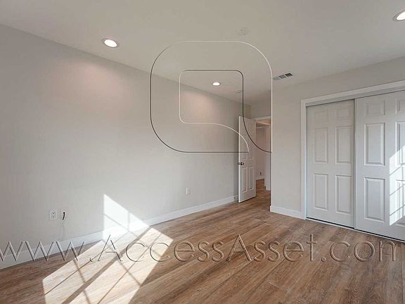 5th image of 19408 Entradero Ave