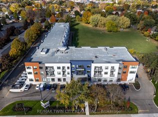 152 N Park St #201, Brantford, ON N3R 4K5