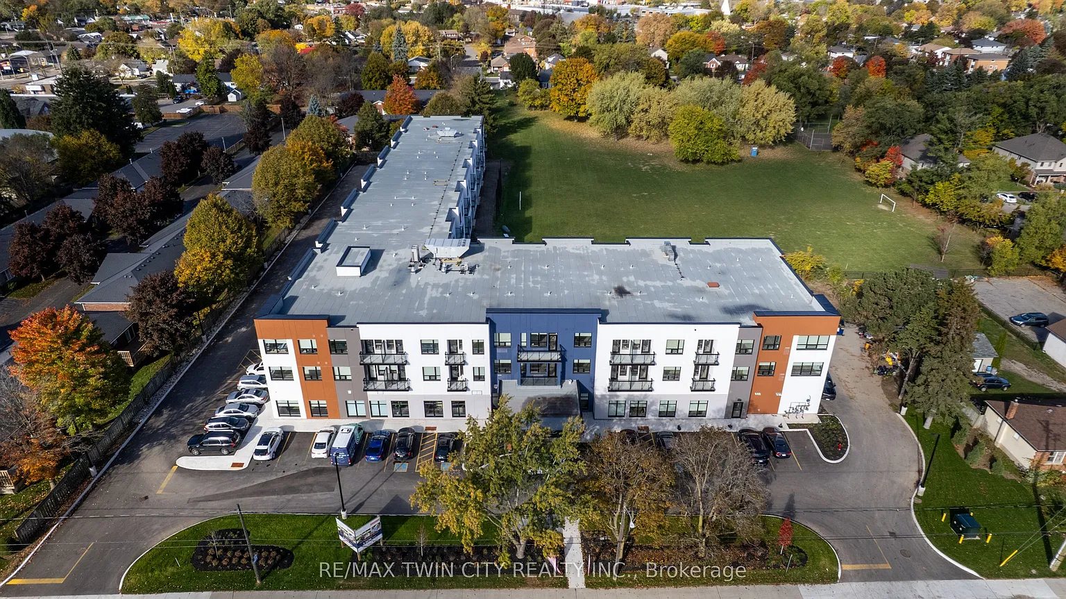 152 N Park St #201 photo 1