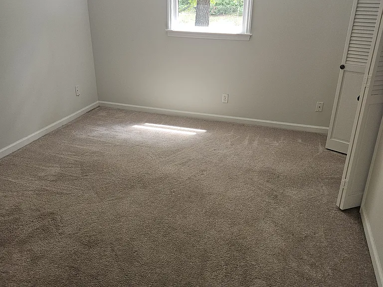 2nd Upstairs bedroom