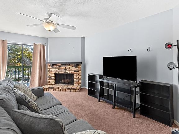 4th image of 858 Lionsgate Dr