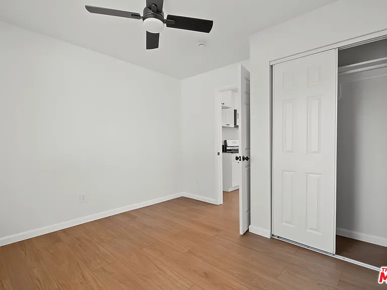 11512 Fenton Ave — Photo 8