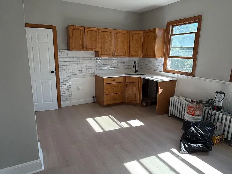 3312 E 136th St #1R — Photo 10