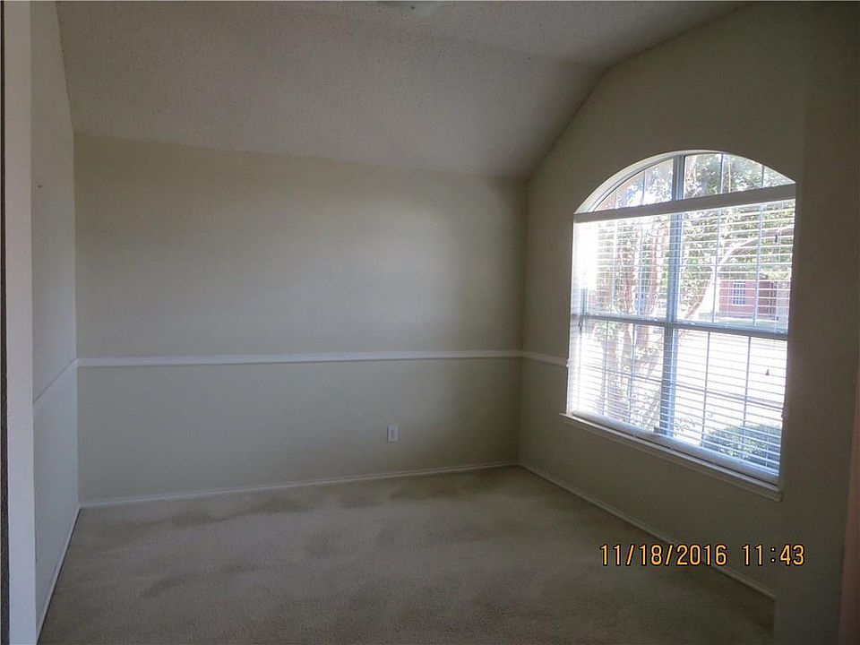 1st image of 211 Trailwood Dr
