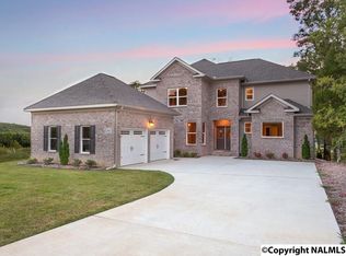 2807 Talon Cir, Huntsville, AL 35811