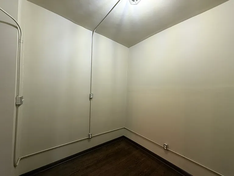 4222 W Cullerton St — Photo 16