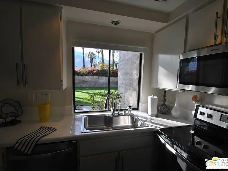 1751 E Sandalwood Dr — Photo 8