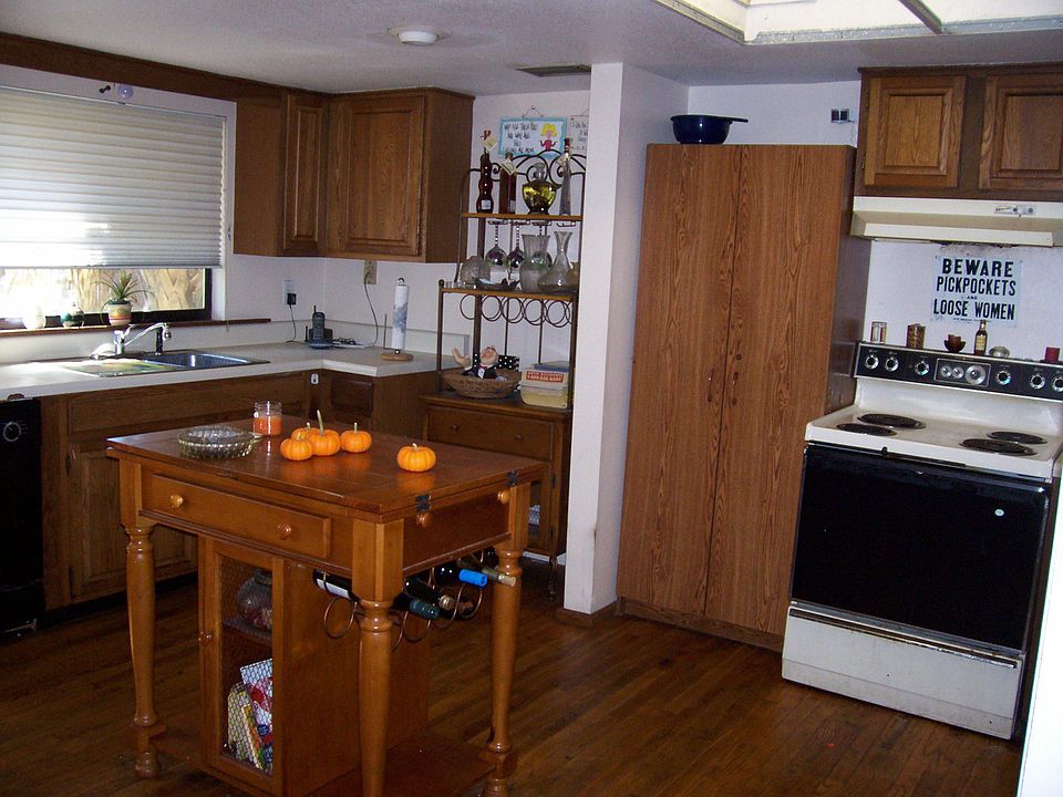 Open Eat In Kitchen