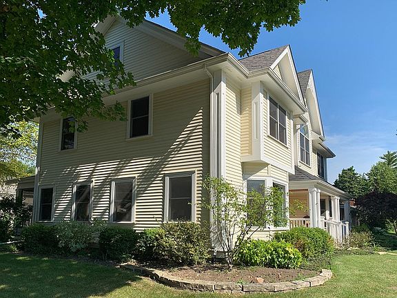 3rd image of 1002 N Dunton Ave
