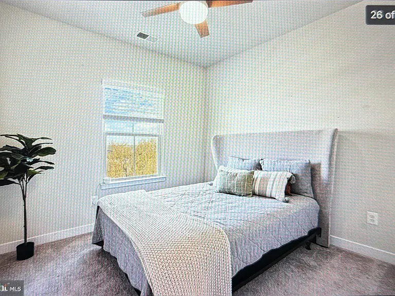 1044 Rosecroft Ln — Photo 31