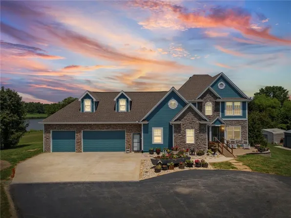 1003 Topwater Dr, Bates City, MO 64011