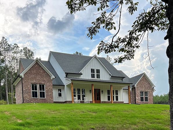 215 Louise Rd