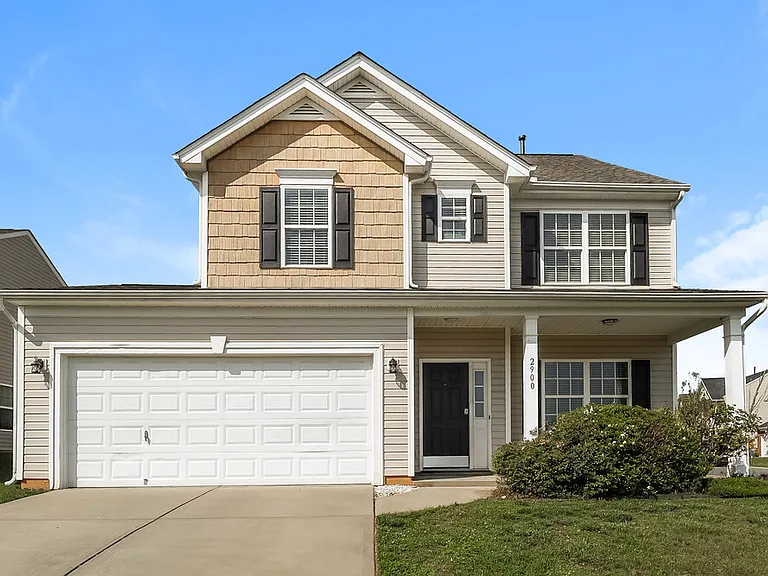2900 Village Center Dr — Photo 1