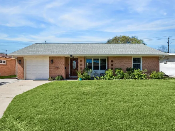 6610 Fairway Dr, Galveston, TX 77551