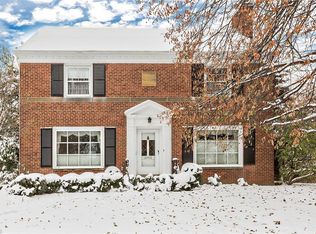 22832 Byron Rd, Shaker Heights, OH 44122