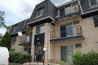 5th image of 280 Shorewood Dr APT 1B