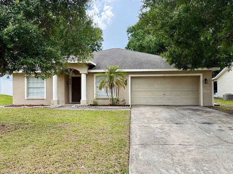 610 Muskrat Dr — Photo 1