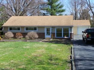 9913 Crestwood Dr, Twinsburg, OH 44087