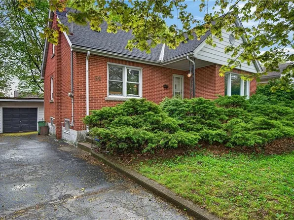 39 W 21st St, Hamilton, ON L9C 4M6