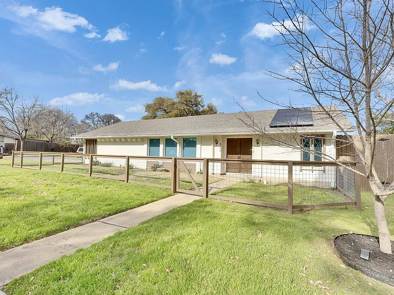 7709 Shoal Creek Blvd — Photo 28