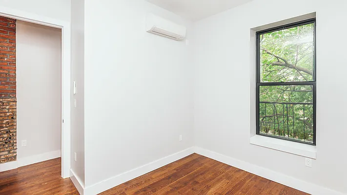 Rented by Nooklyn NYC LLC | media 13