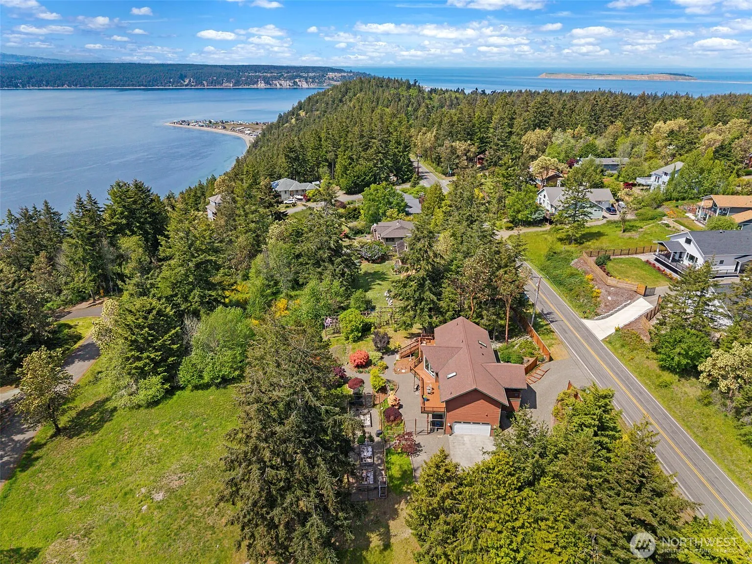 5462 Cape George Road photo 1