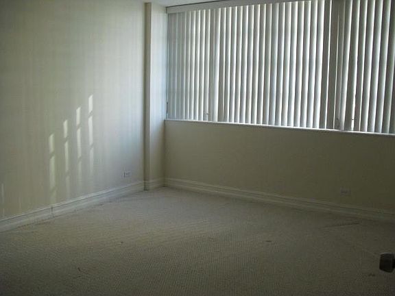 5th image of 1408 Brickell Bay Dr APT 315