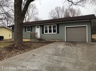 2848 E Blaine St, Springfield, MO 65803