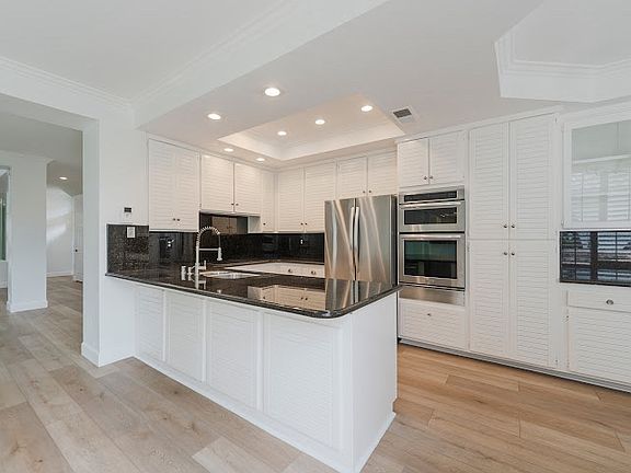 5th image of 43 Shearwater Pl