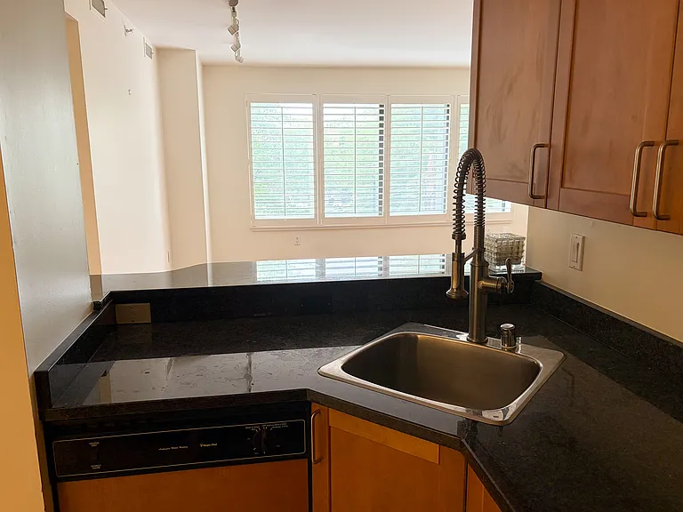 Kitchen island/bar