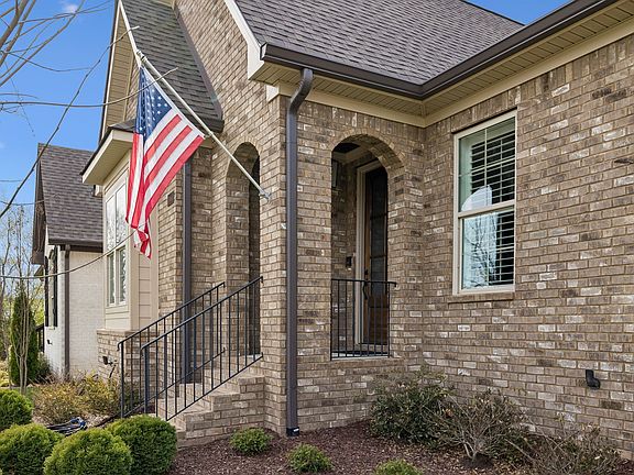 3rd image of 3040 Turnstone Trce