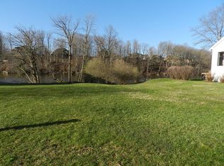 590 Swan River Dr, Benton Harbor, MI 49022