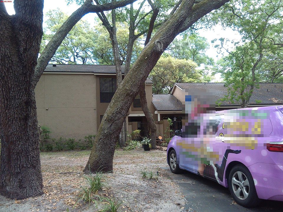 1st image of 940 Douglas 198 Ave