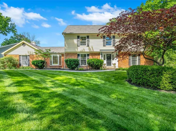 1574 Mason Valley Rd, Saint Louis, MO 63131