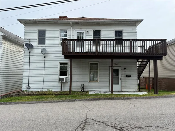 809 Station St, Sturgeon, PA 15082