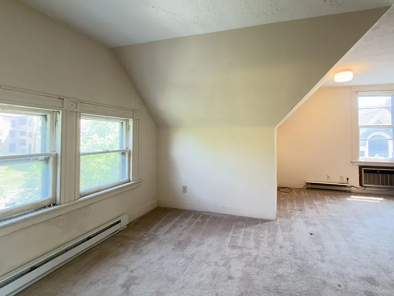 140 Cottage St — Photo 20