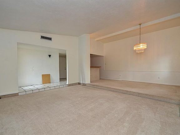 3rd image of 5902 Irish Hill Dr