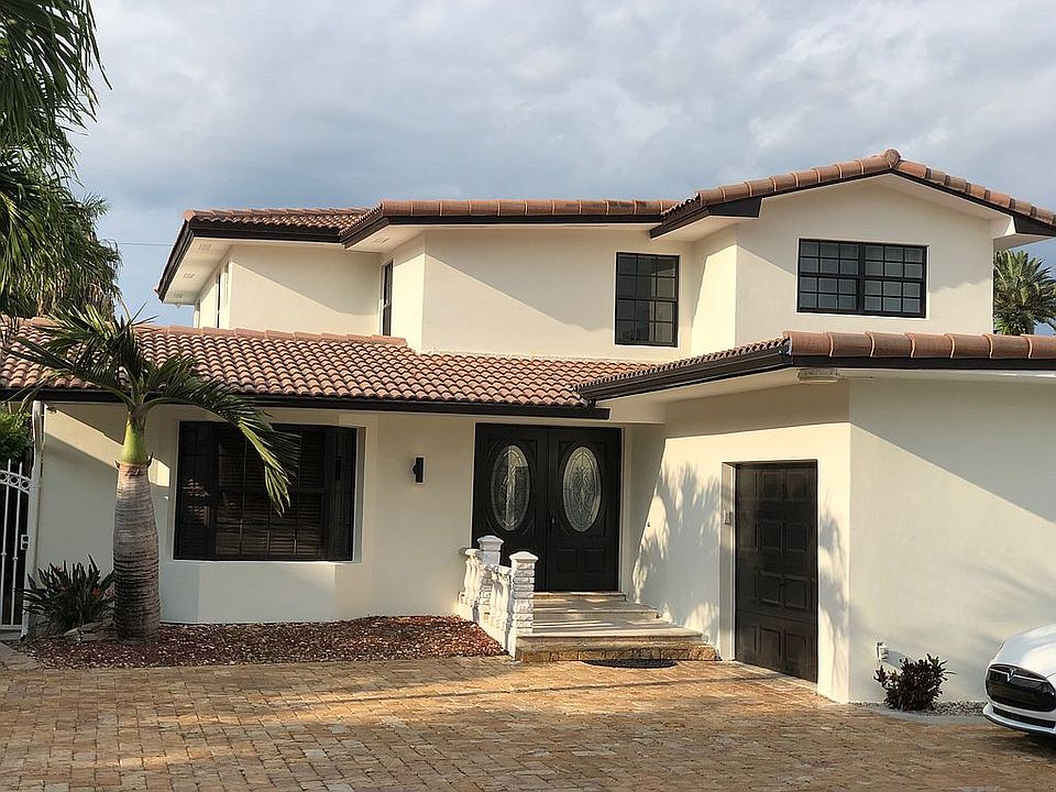 1st image of 233 Palm Ave