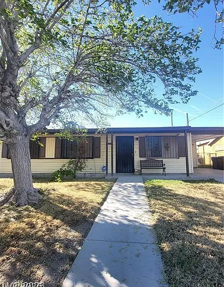717 Van Ert Ave — Photo 1