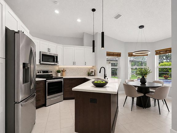 5th image of 1230 Fairfax Ct