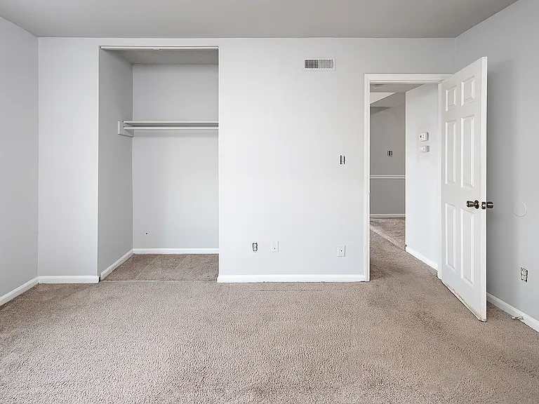 849 Farmhurst Dr #D — Photo 24