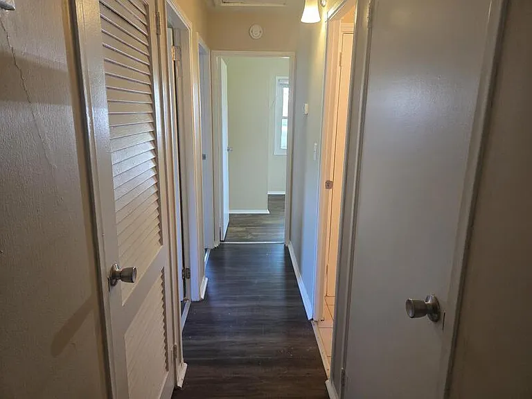 3141 Danbury Rd — Photo 5